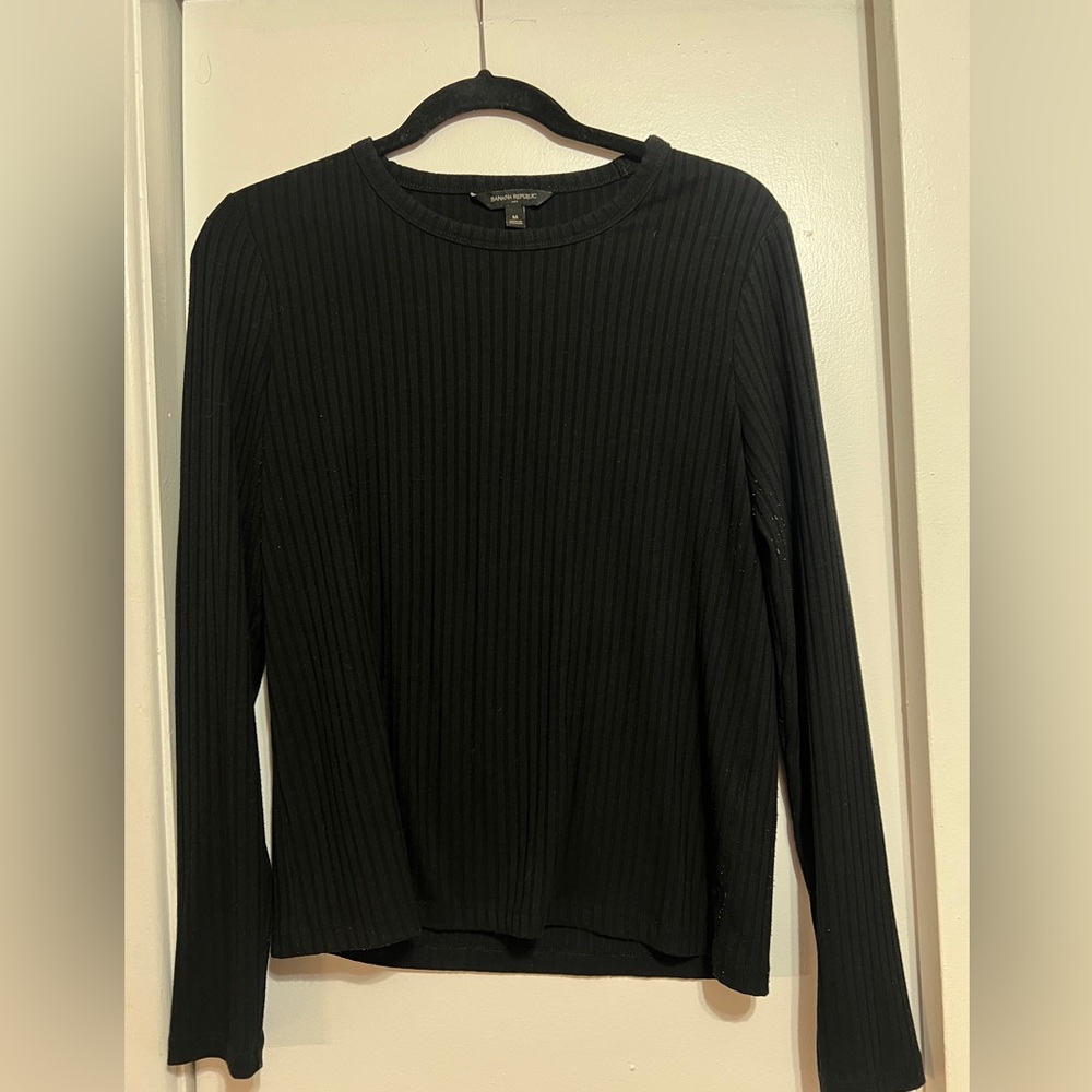 Banana Republic Women's Black Ribbed Crewneck Sweater